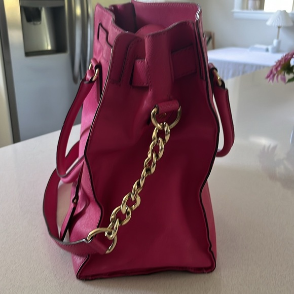Authentic MK Bright Pink Purse - Picture 3 of 7